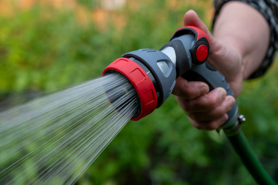 7 Pattern Thumb Control Water Nozzle