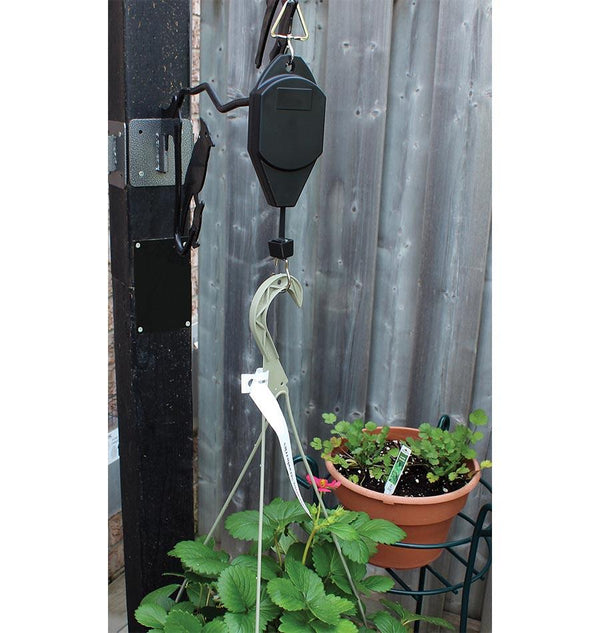 Adjustable Hanging Device
